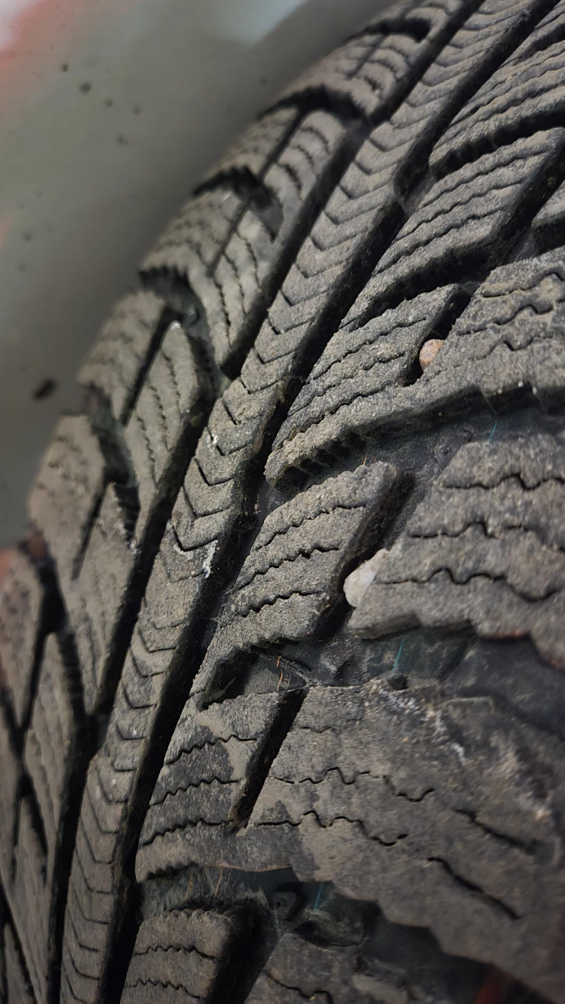 Bf Goodrich Winter Tire 205/55R16 91T - photo 3