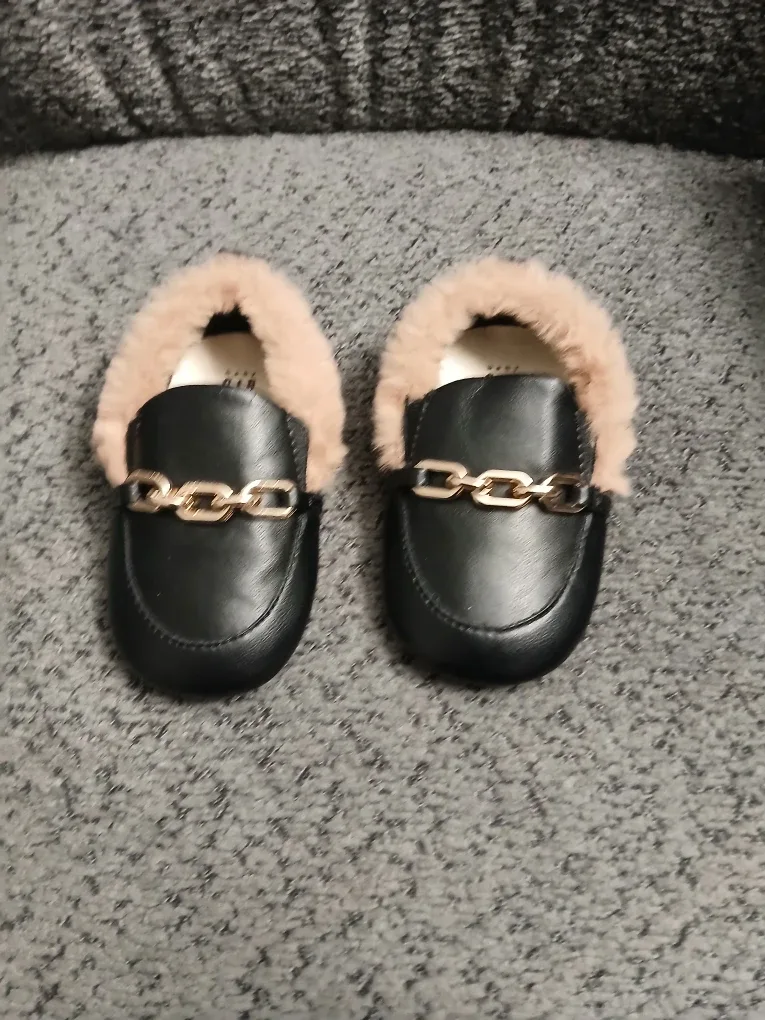 Gap Baby Black & Beige Baby Loafers