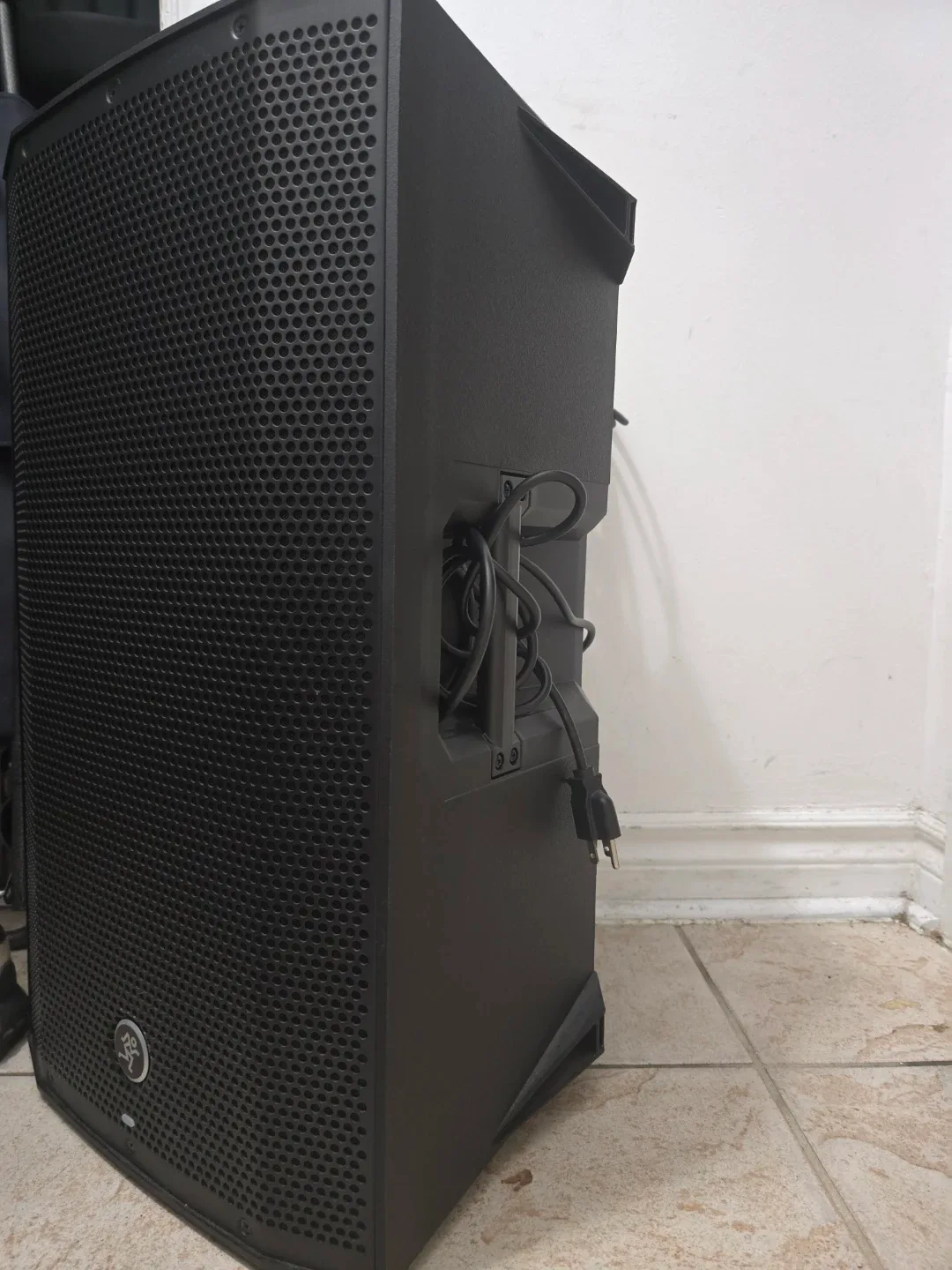 Mackie Thump12A 1300W 12" Powered Loudspeaker