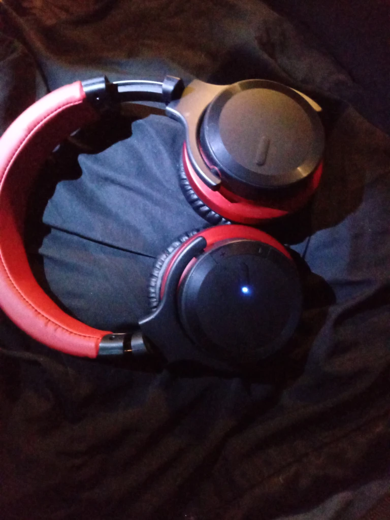 Red & Black Wireless Headphones - photo 3