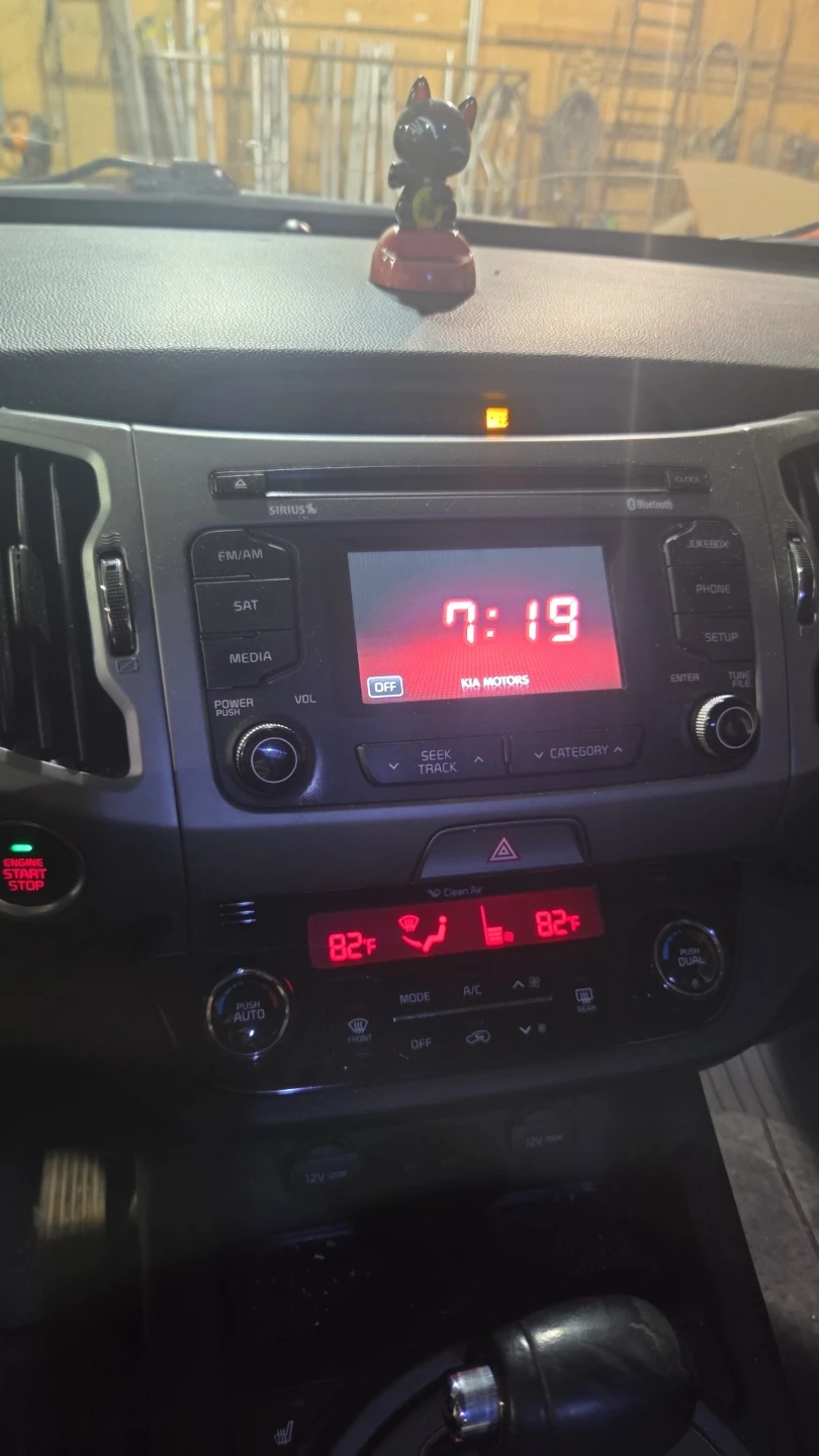 Kia Sportage - Silver SUV - photo 5