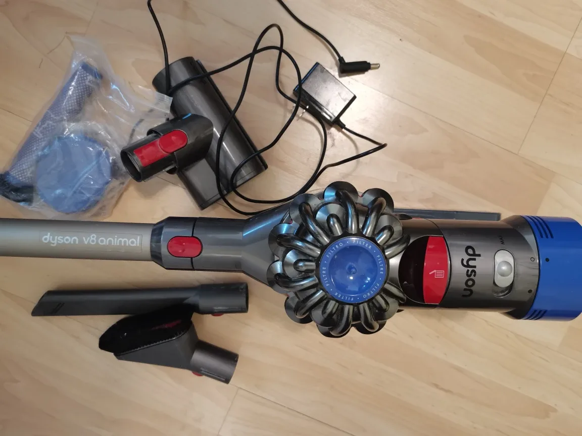 Dyson V8 Animal Cordless Stick Vacuum