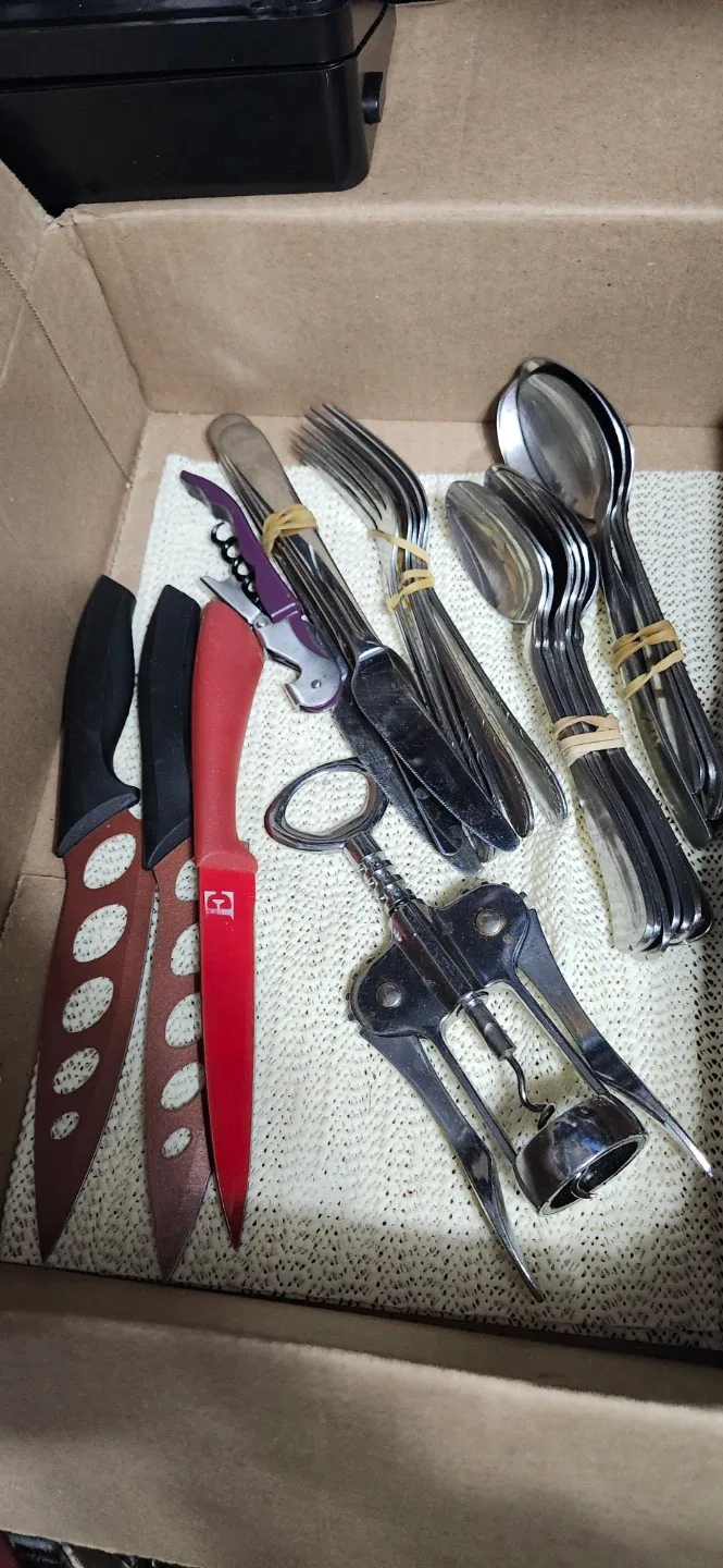 Mixed Kitchen Utensil Set. FOR everything $10 firm image indicator(2)