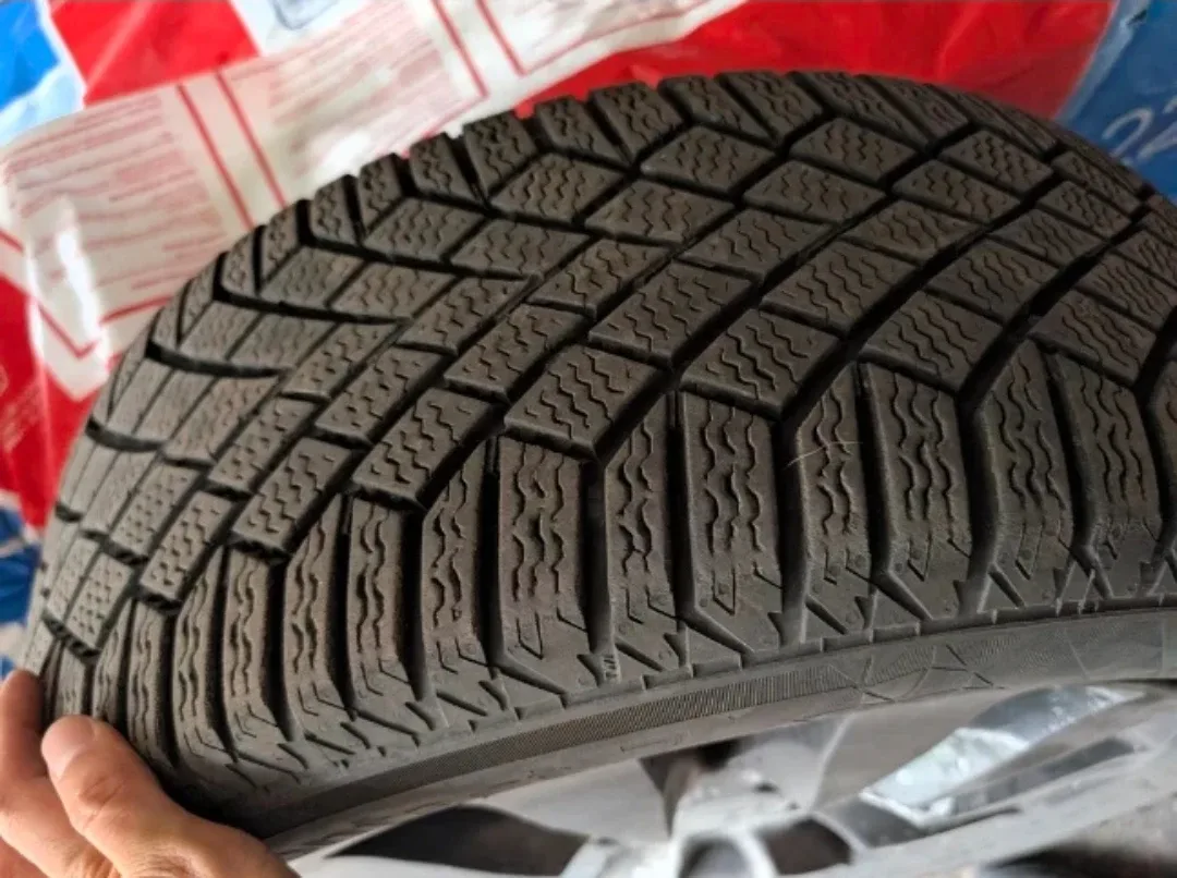 Continental VikingContact7 4 Winter tires with Rims on. image indicator(2)