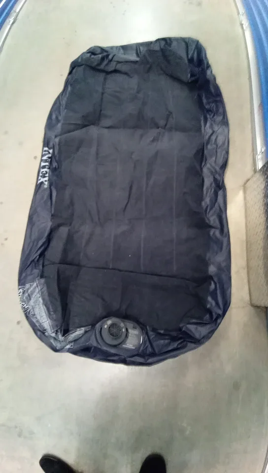 TWIN Intex Air Mattress with Built-in Pump. #Cleanout