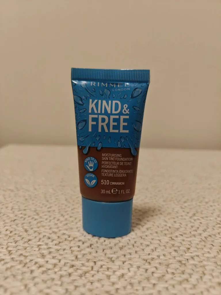 Rimmel Kind & Free Moisturising Skin Tint - 510 Cinnamon