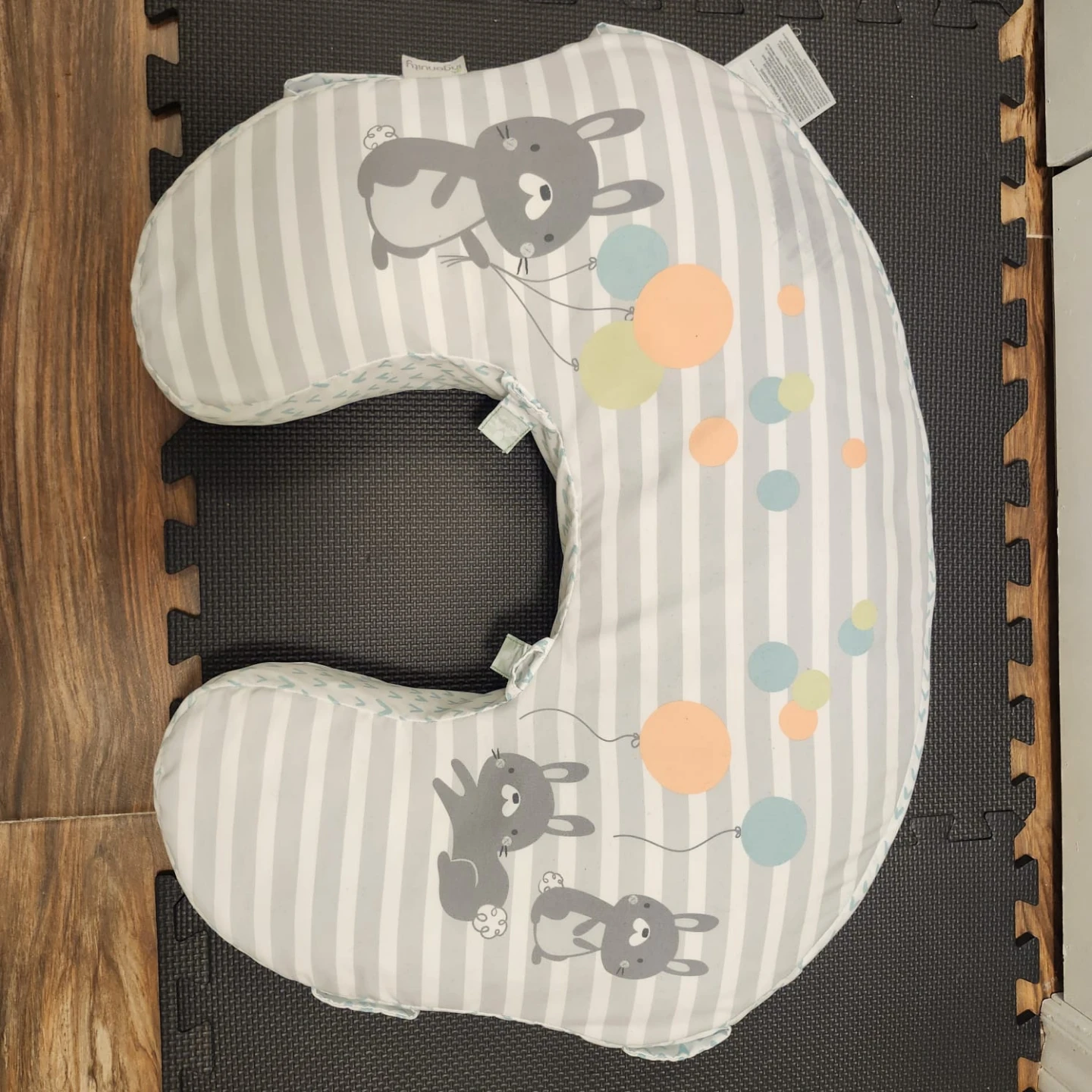 Breastfeeding pillow