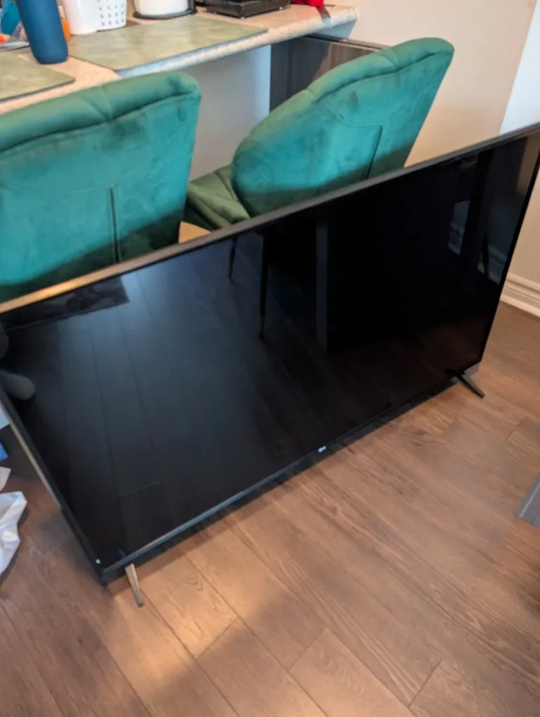 LG 55" 4K Smart TV (Model: 55UK6090PUA) + Wall Mount image indicator(5)