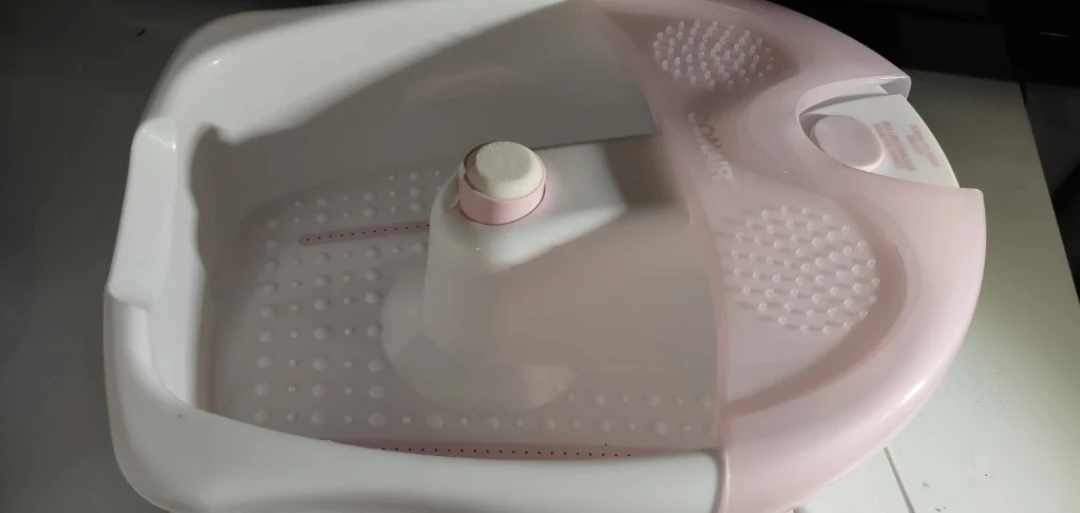 (NEW) Conair Foot Spa with Bubbles, Massage & Heat - photo 4