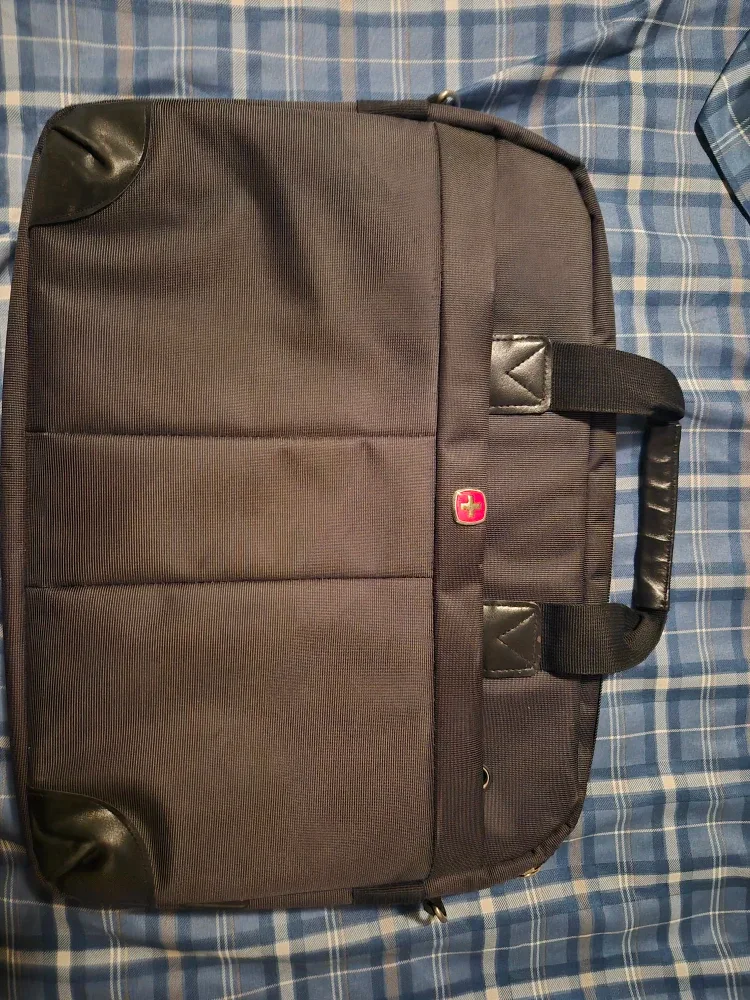 SWISSGEAR Lightweight 15.6" Laptop Briefcase #Cleanout
