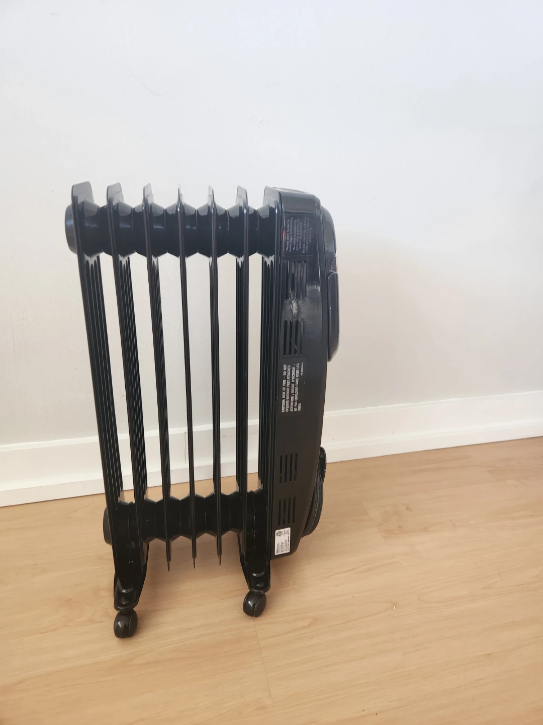 Honeywell EnergySmart Radiator Heater - Black - photo 3
