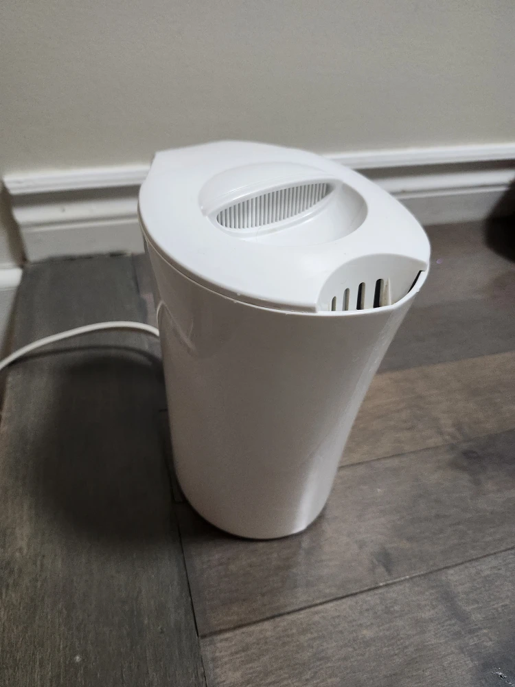 White electric water boiler - photo 4