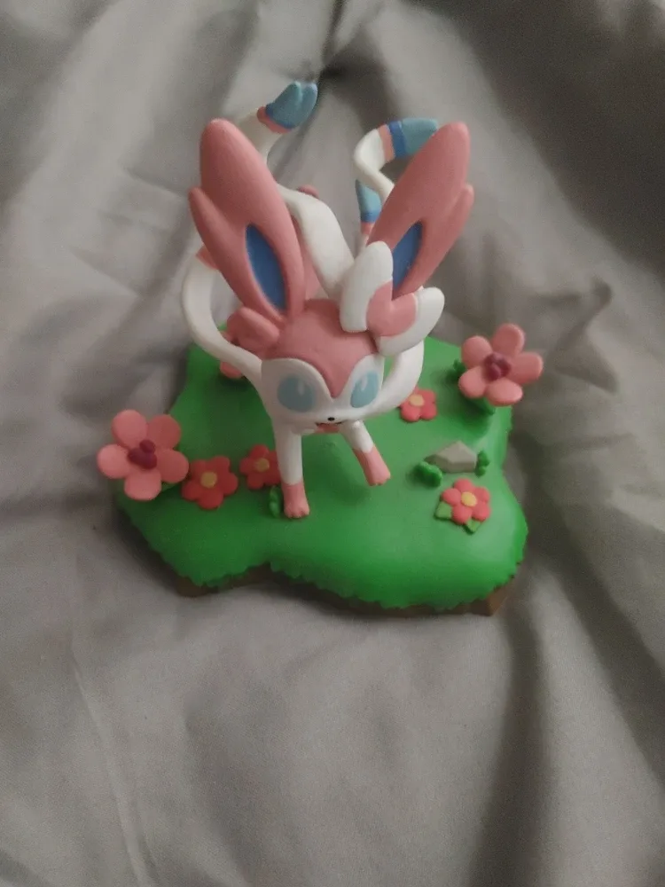 Sylveon Pokemon Figure