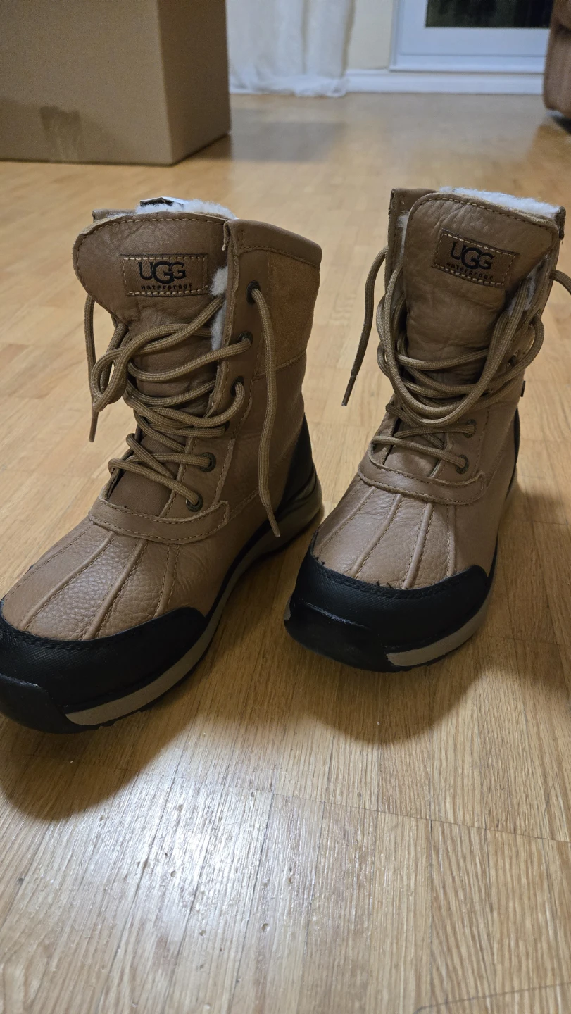 UGG Adirondack III Hiker Boots - Women's Size 8.5 - photo 4