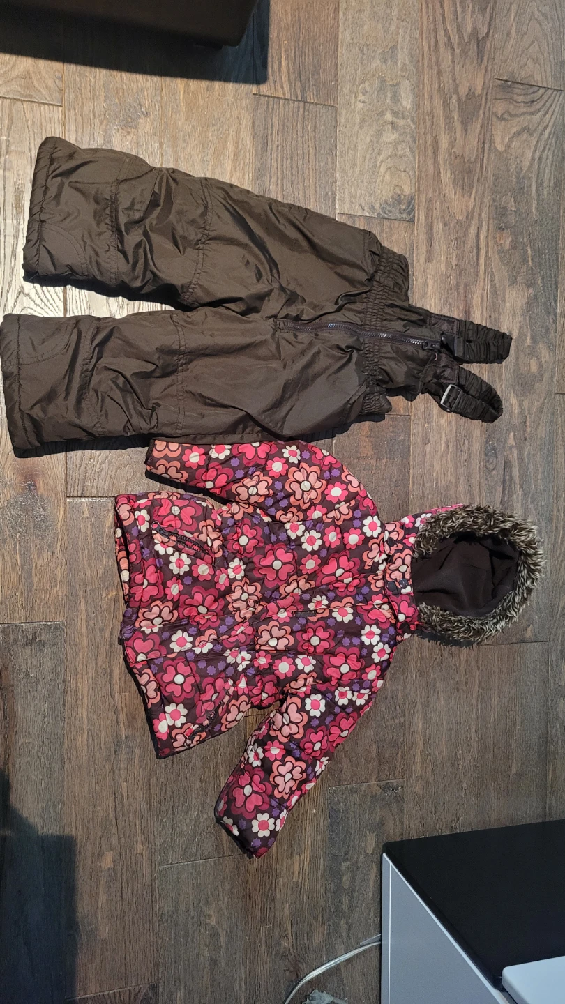 Girl's Snowsuit Set - Jacket & Pants 2T