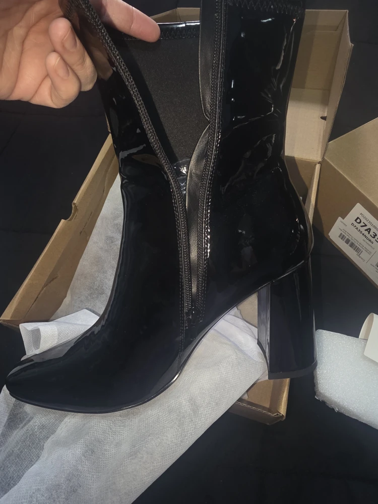 New Black Patent Heeled Ankle Boots - photo 3