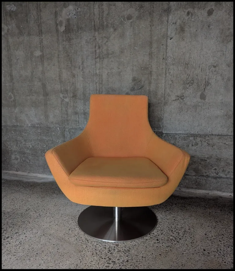 SOHO CONCEPT CHAIRS (2 available) image indicator(3)