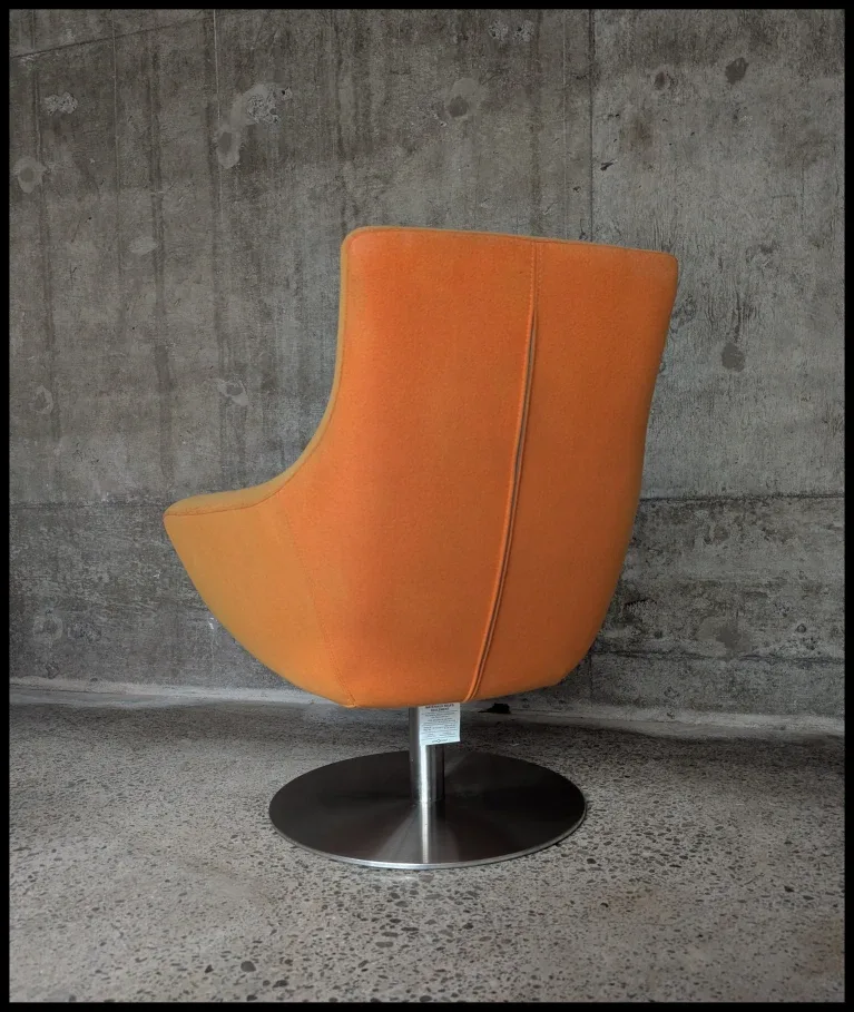 SOHO CONCEPT CHAIRS (2 available) image indicator(4)