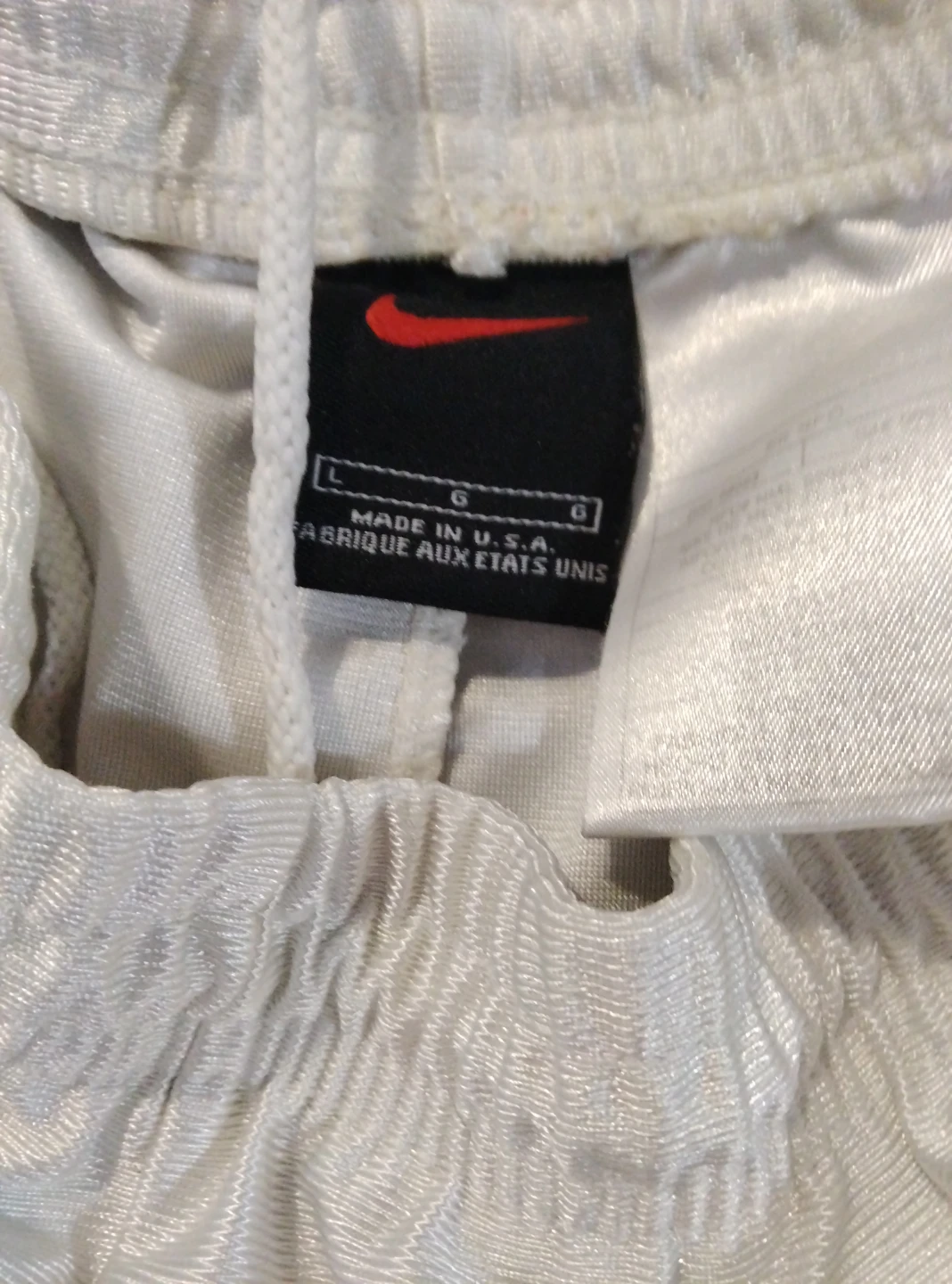 Nike White Athletic Shorts - Size Large