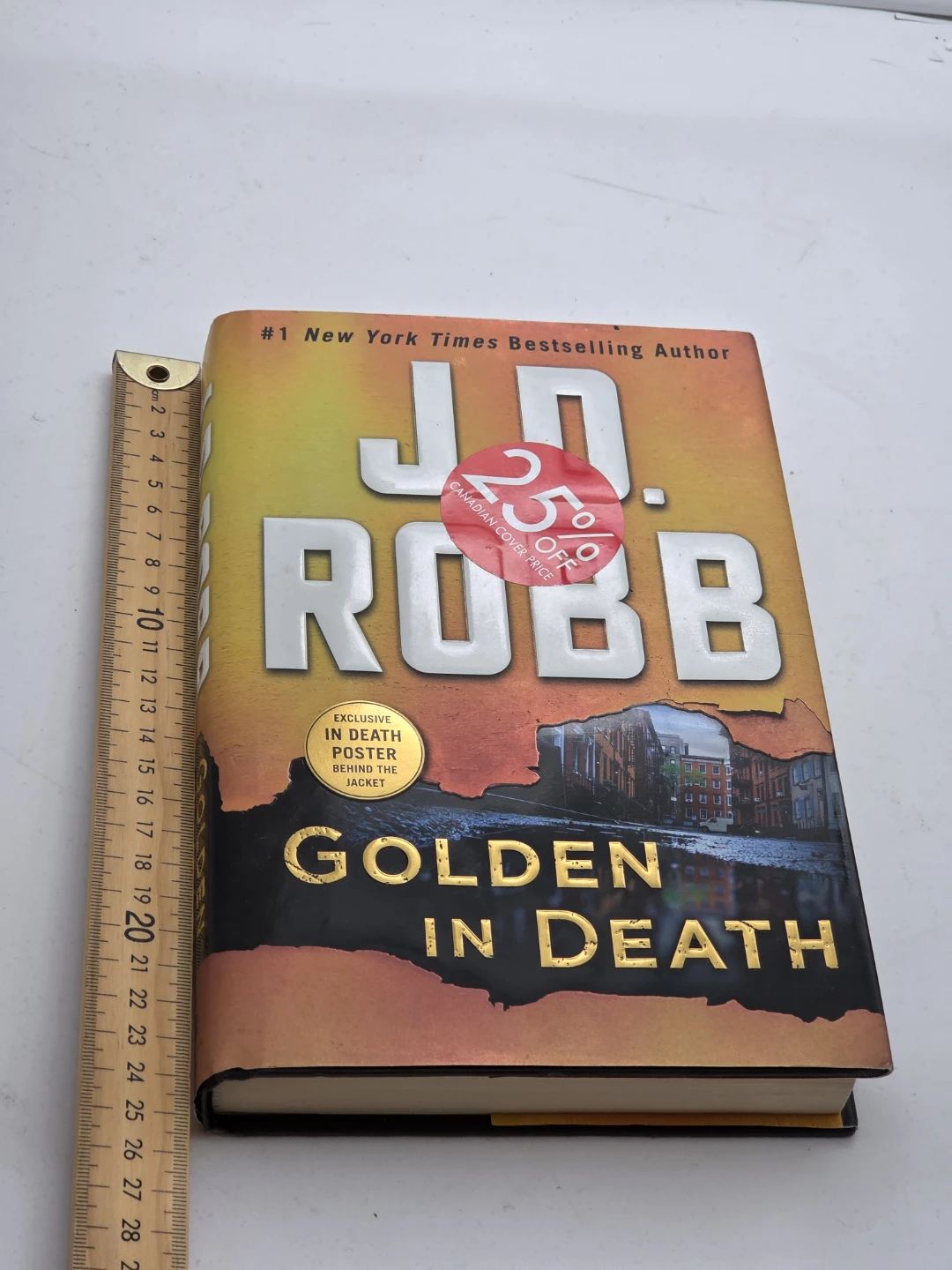 Golden In Death by J.D. Robb - photo 2