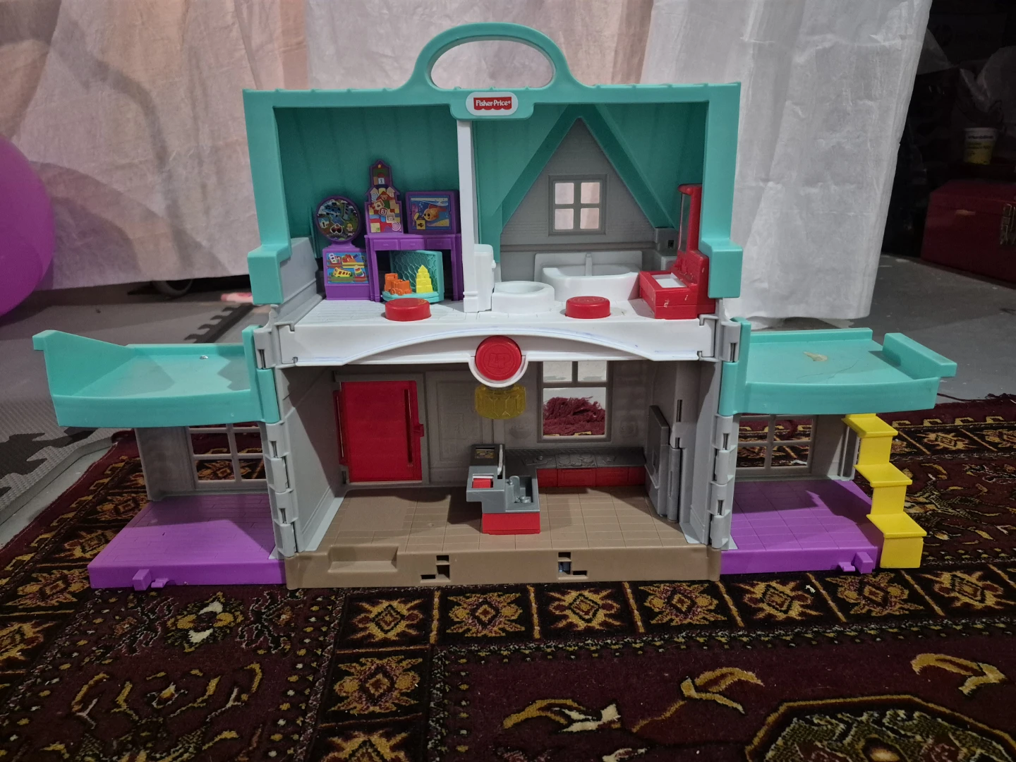 Fisher-Price Little People Fold 'N Go Playset - photo 2