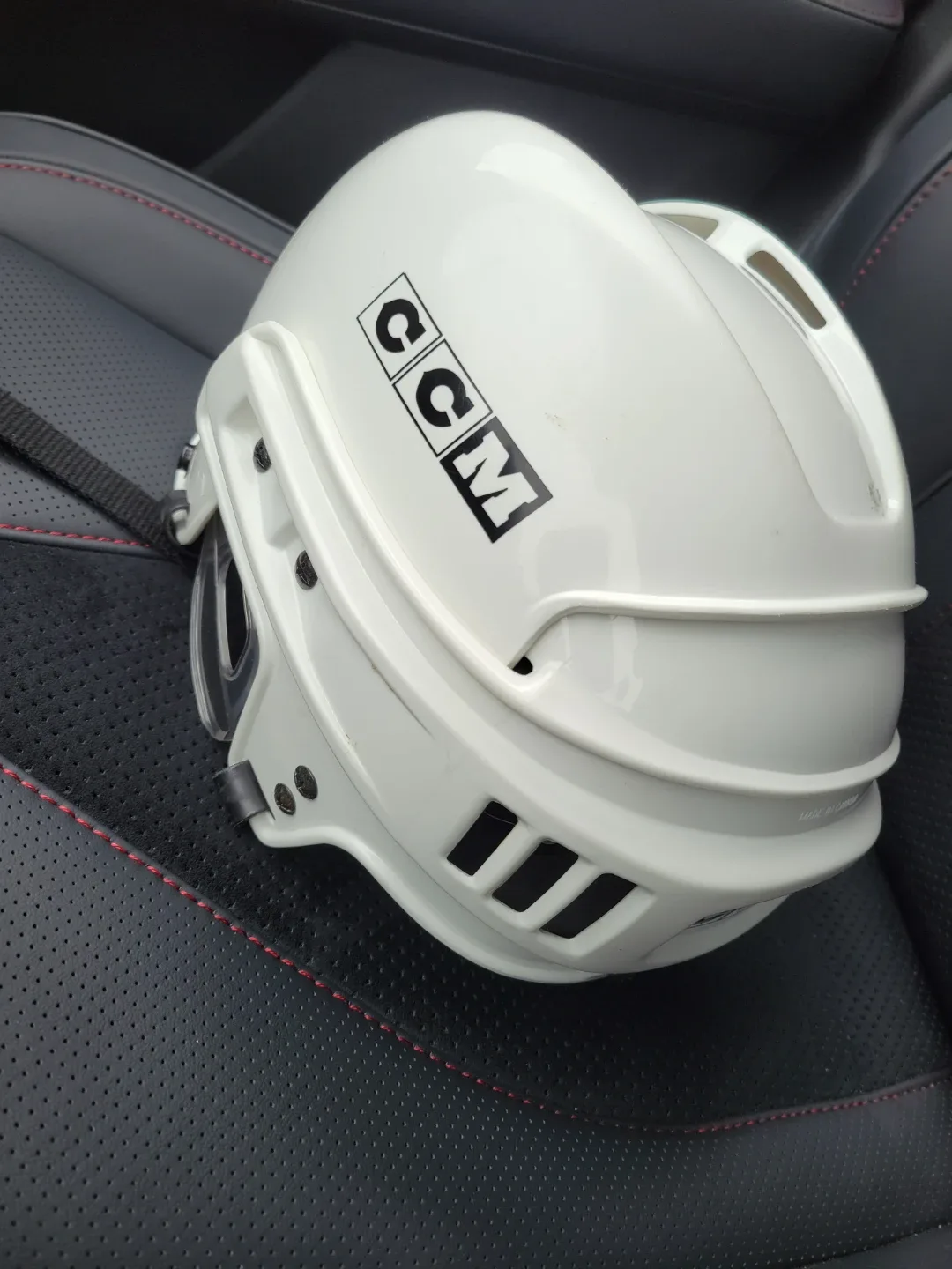 CCM hockey helmet youth/kids - 652 tacks