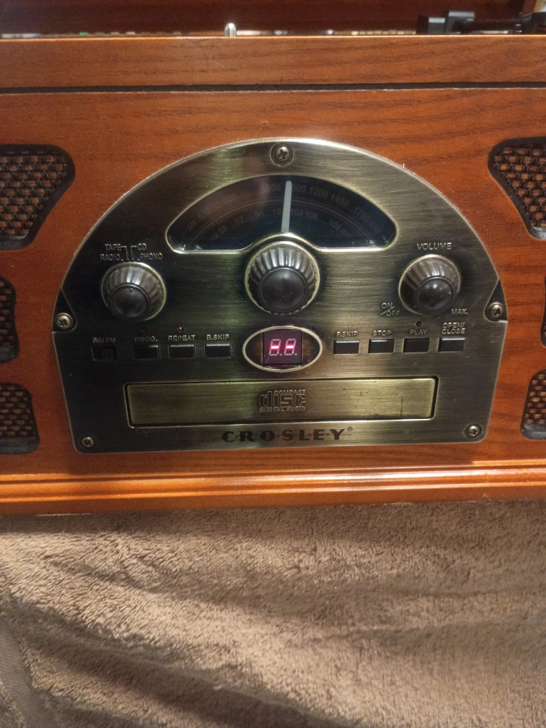 Crosley Model CR-704C 4-in-1 - photo 2