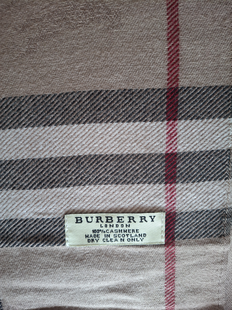 Burberry London 100% Cashmere Scarf - photo 2