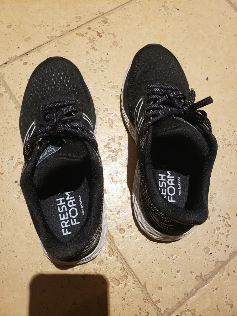 New Balance Fresh Foam 880v11 - Women's US 7.5