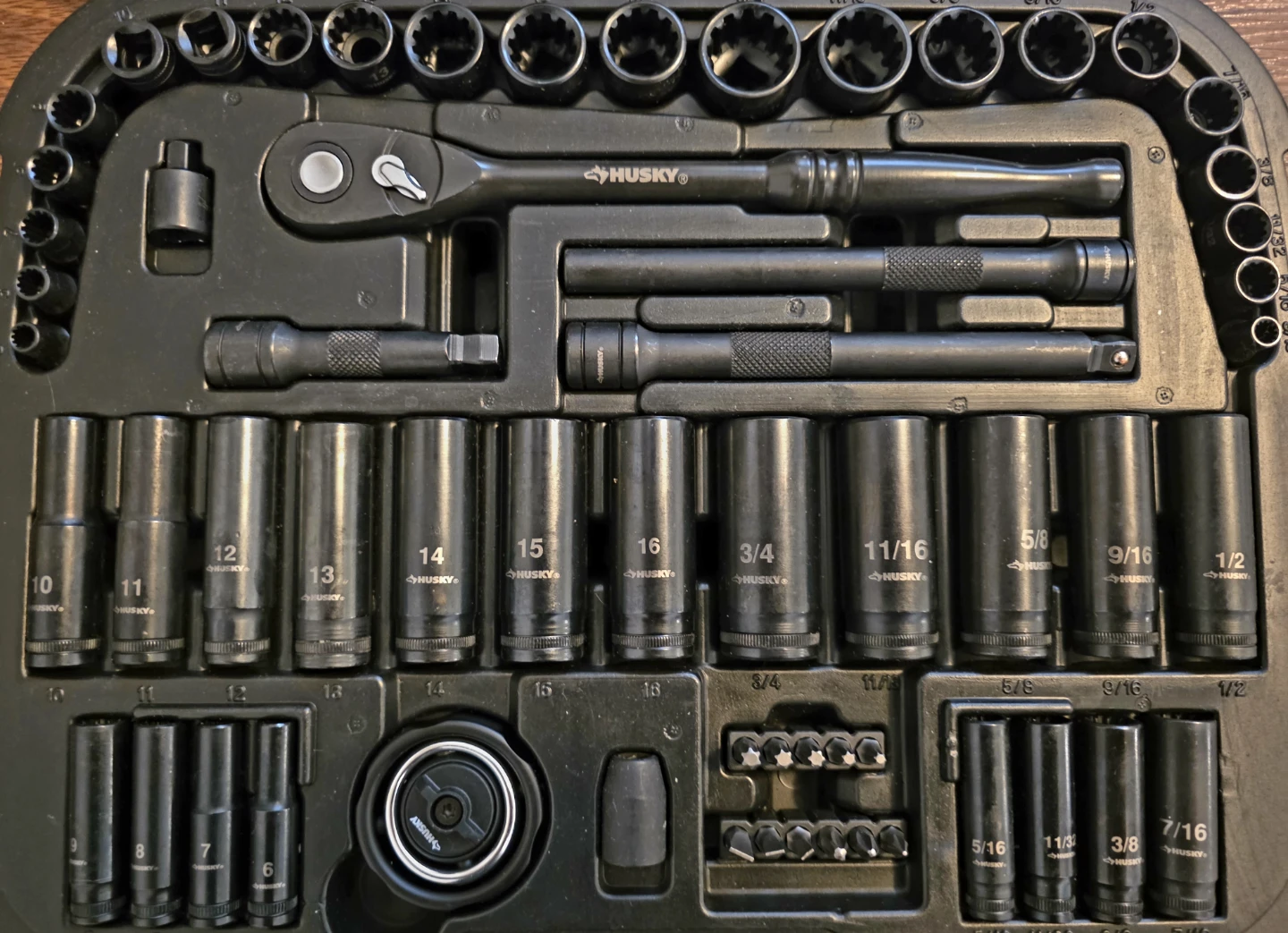 Husky 60-Piece Universal Mechanics Tool Set (H10060MTS) - photo 3