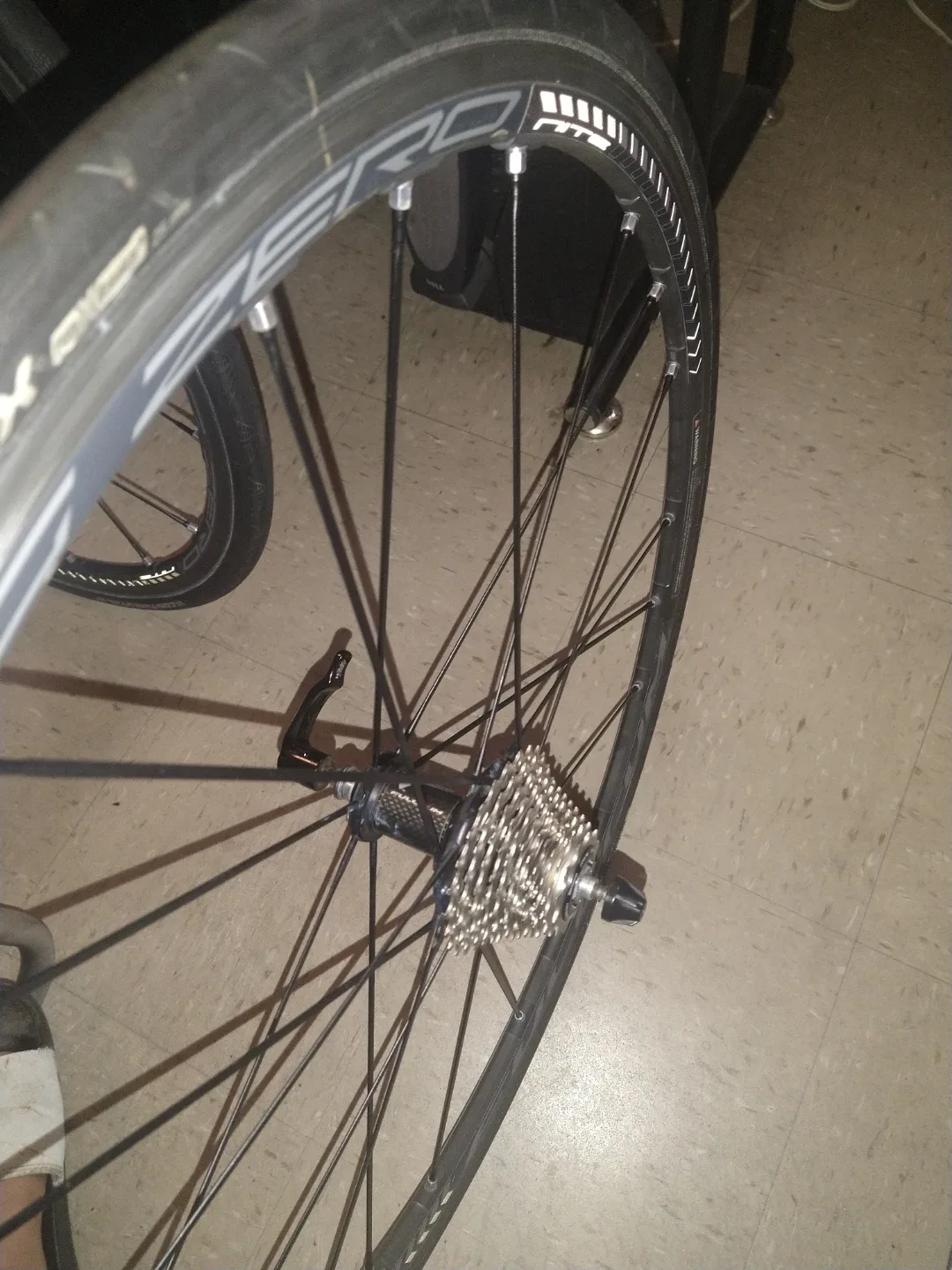 Fulcrum zero nite clincher wheels 700c, with extra image indicator(2)