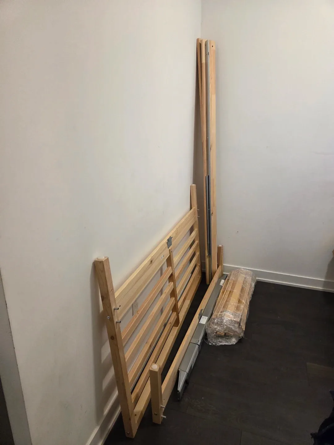 IKEA TARVA Queen Bed Frame image indicator(2)