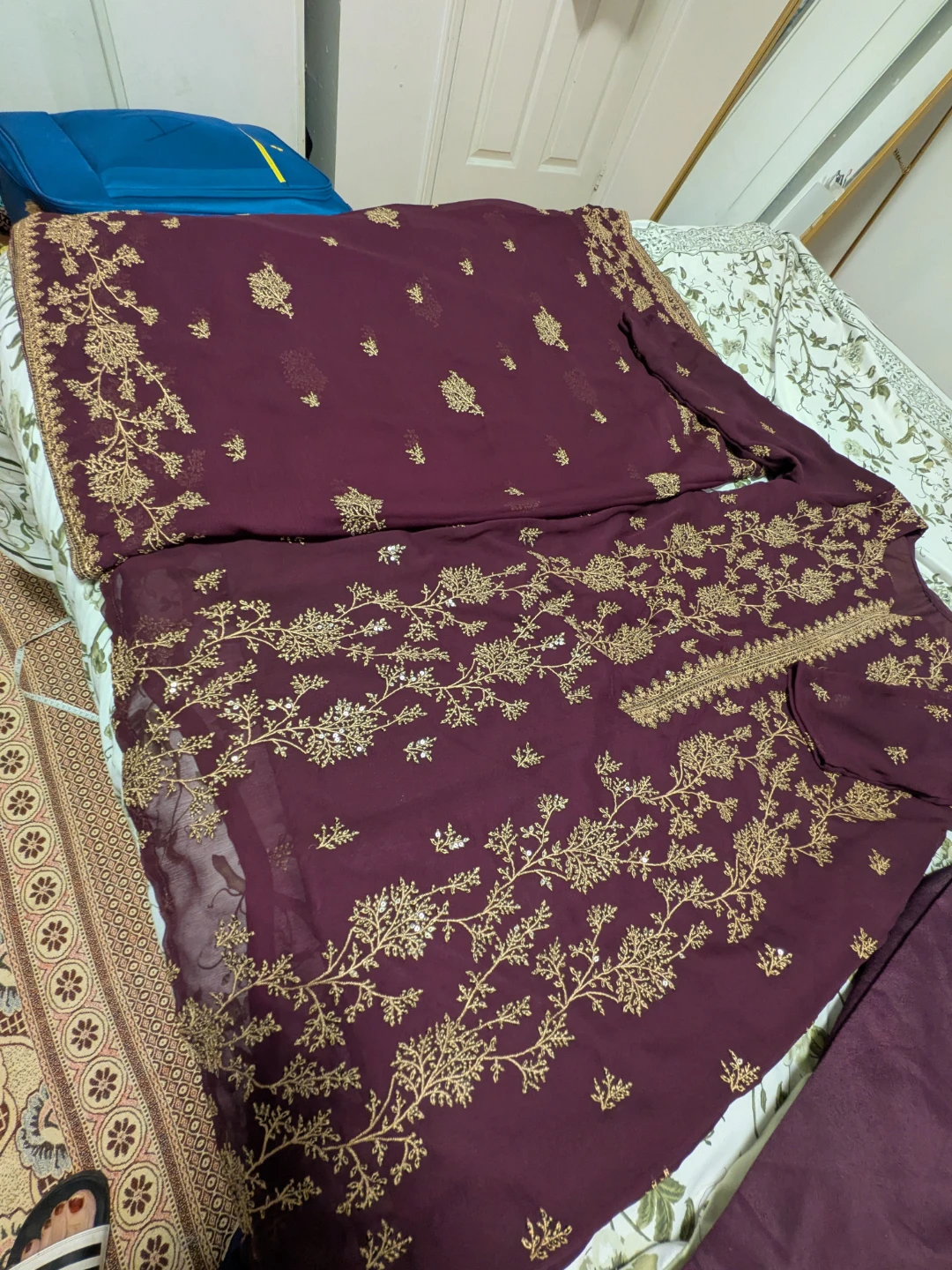 Burgundy Embroidered Salwar Kameez Suit - photo 5