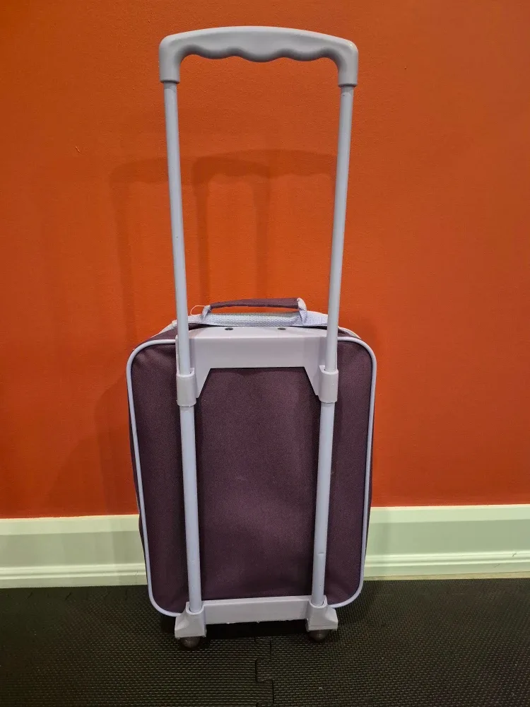 Disney Store Anna and Elsa Rolling Luggage, Frozen image indicator(3)