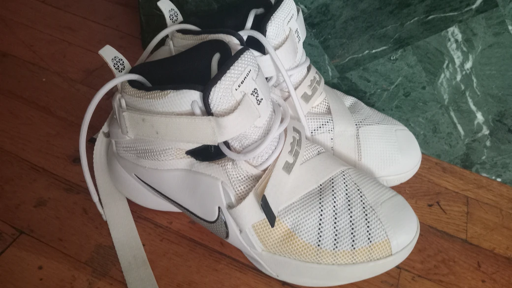 Lebron Soldier Sneakers
