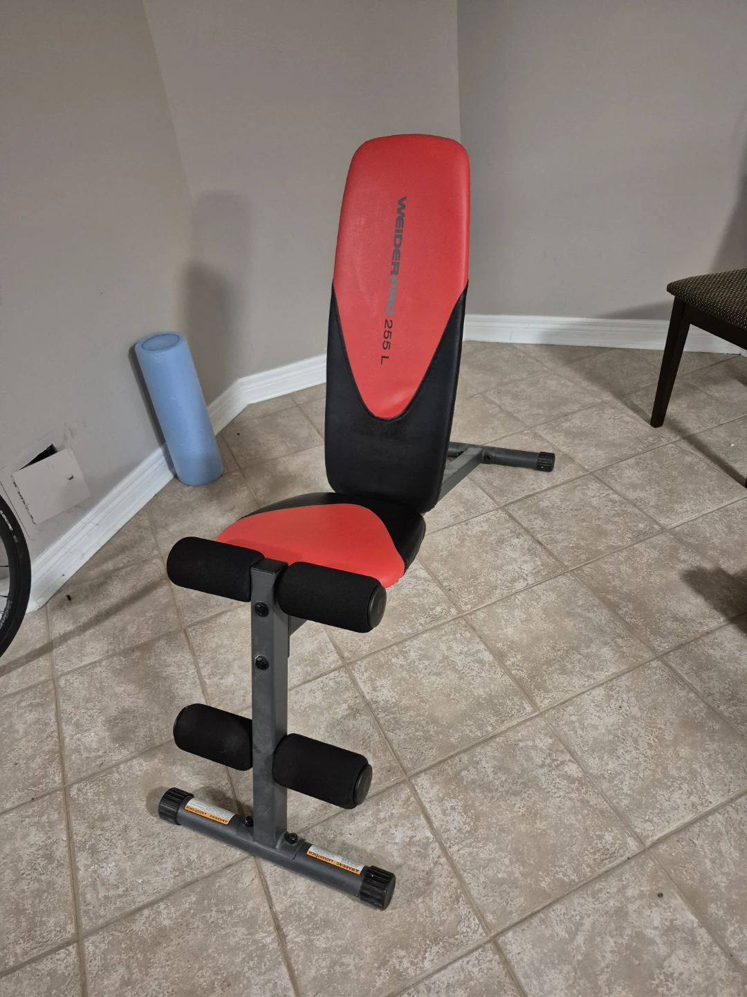 Weider 255 L Weight Bench - Red & Black