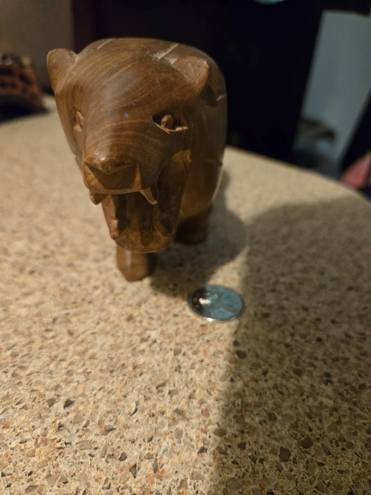Wooden Lion Carving - photo 2