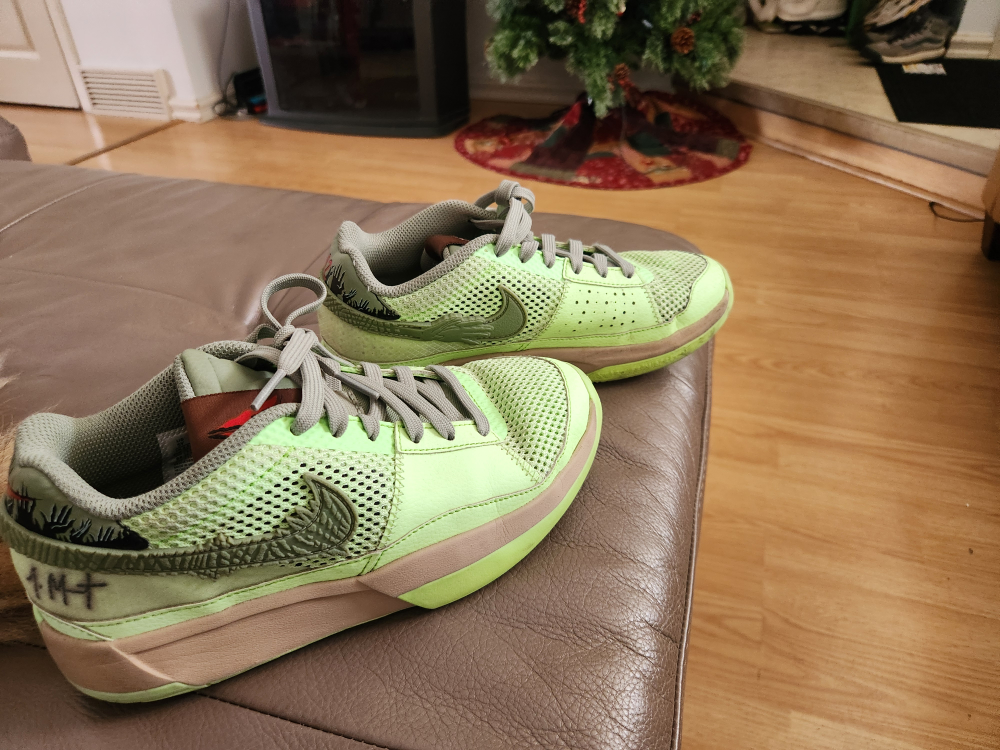 Nike Ja Morant basketball Shoes - Size 5Y