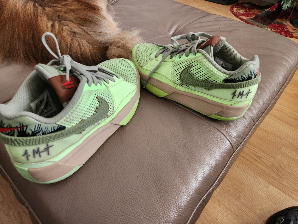 Nike Ja Morant basketball Shoes - Size 5Y - photo 3
