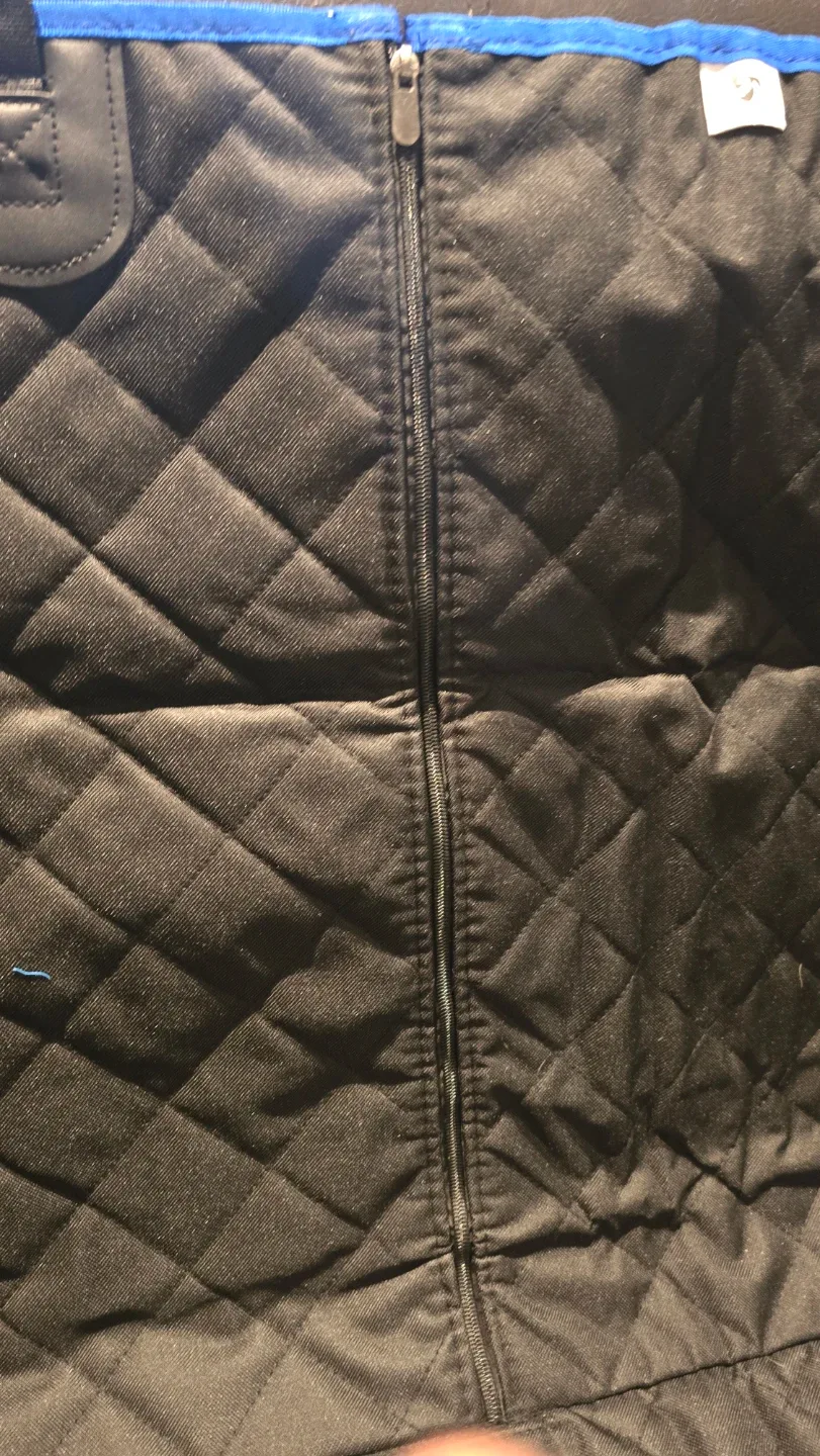 MGUOMI Black Pet Couch/Car Cover - Like New! image indicator(4)