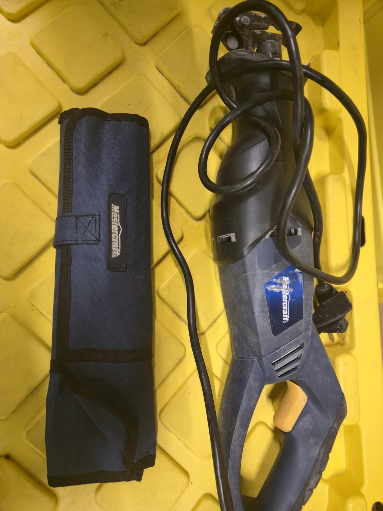 DeWalt Mitre Saw & Porter Cable Circular Saw - photo 4