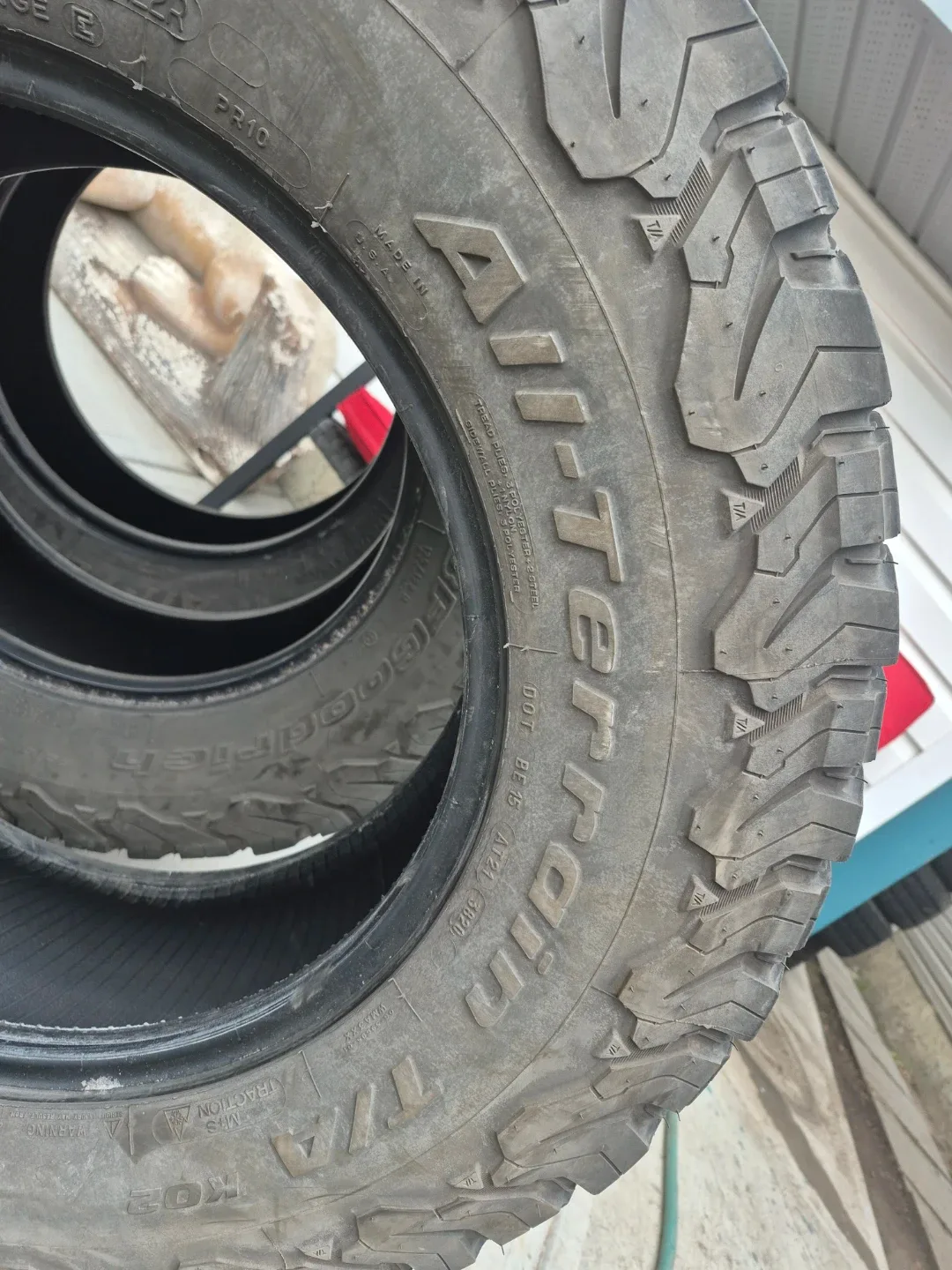 Lt 275/70r18  BFGoodrich All-Terrain T/A KO2 set of Tires image indicator(5)