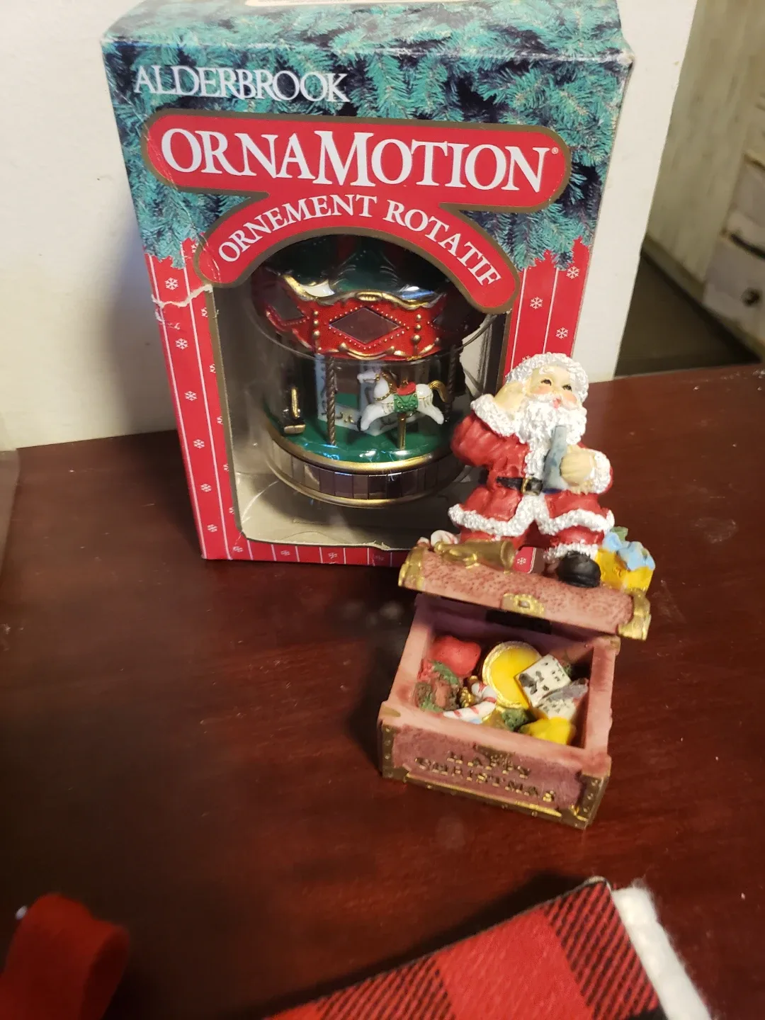 Christmas Stockings, Ornaments, and Alderbrook Ornamotion image indicator(2)