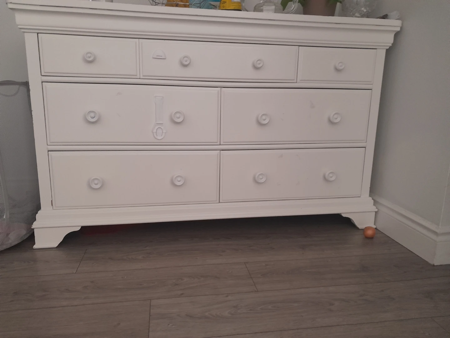 White 7-Drawer Dresser - photo 2