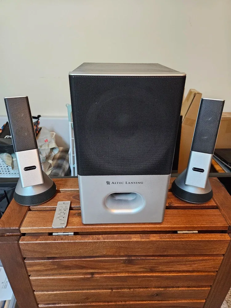 Alter Lansing Speakers with Remote