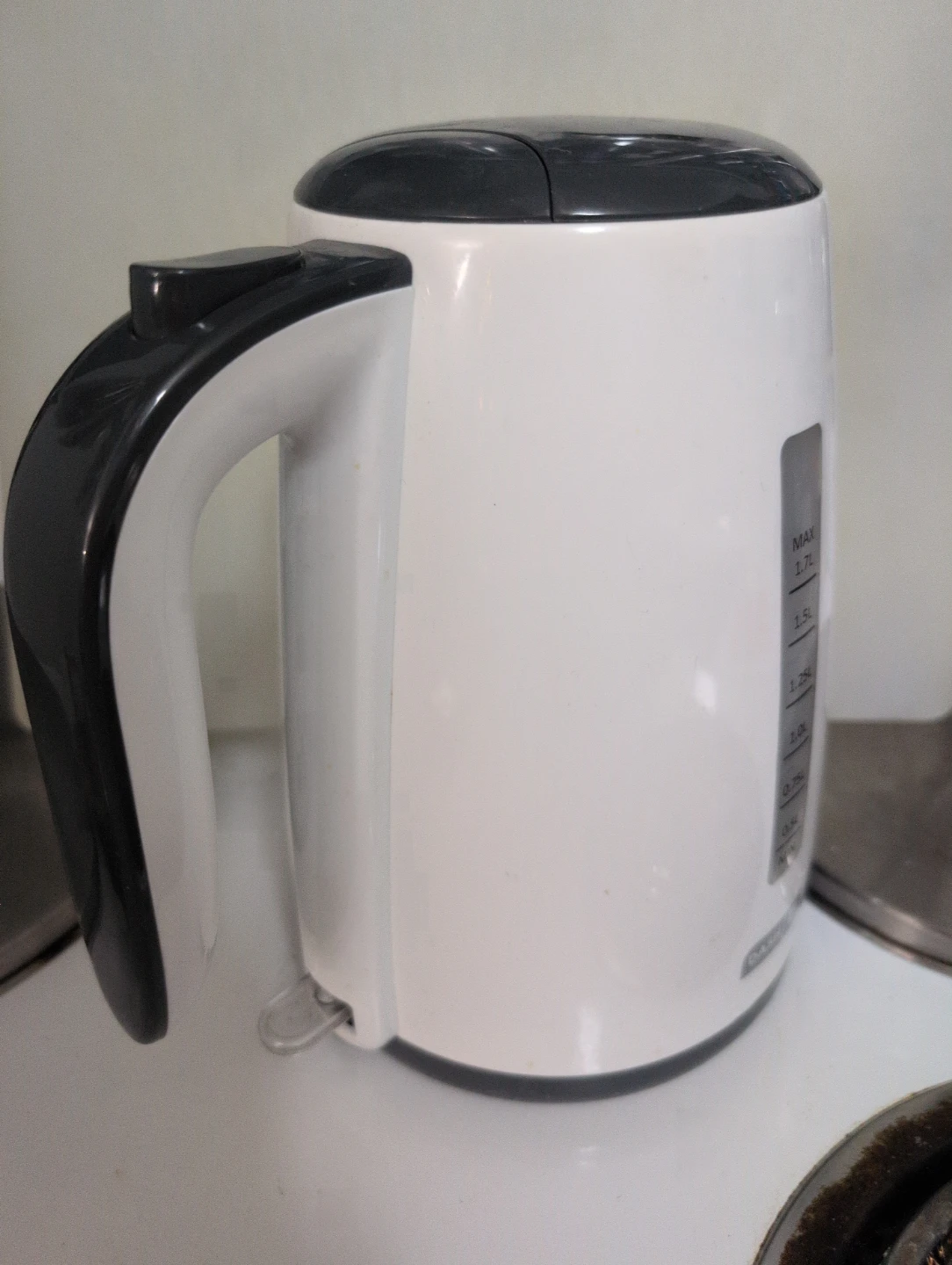 Dash Easy Kettle - 1.7 Liter Capacity - photo 3