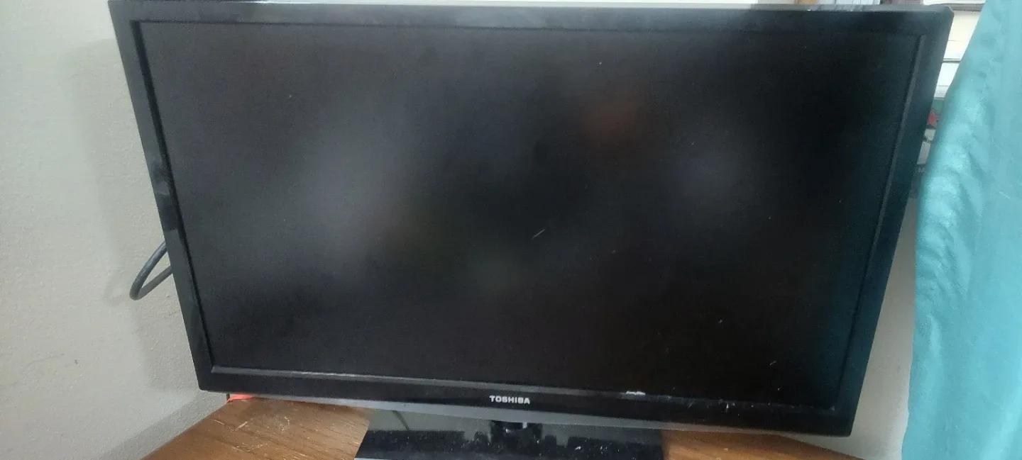 Toshiba 23L1350U 23" LED TV