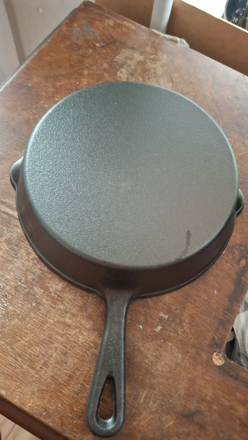 8" Cast Iron Skillet - Black #cleanout image indicator(3)