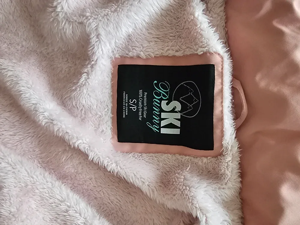 Ski Bunny Pink Puffer Jacket - Size S image indicator(3)