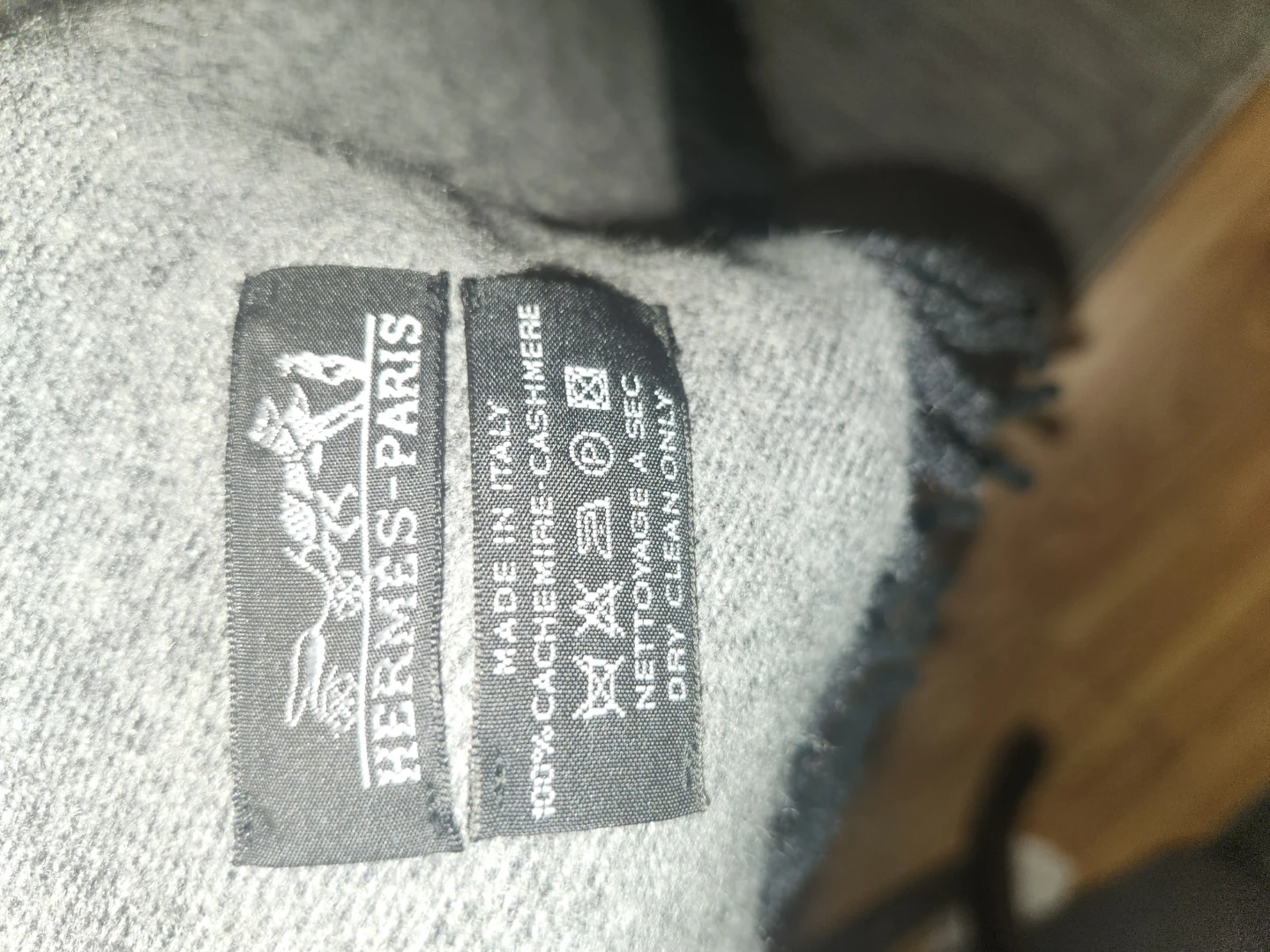 Hermes & Louis Vuitton Two-Tone Throw - photo 3